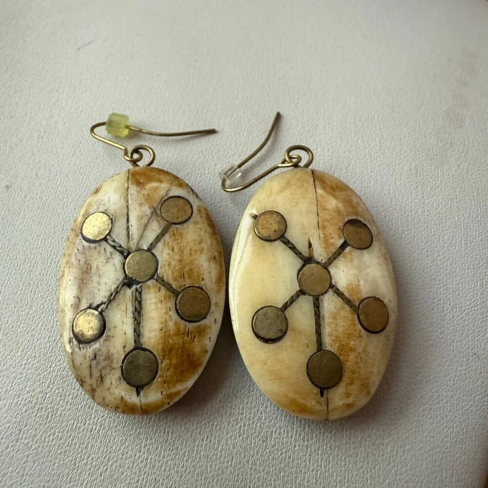 LARGE OVAL FAUX BONE GOLD TONE ACCENTS STATEMENT EARRINGS